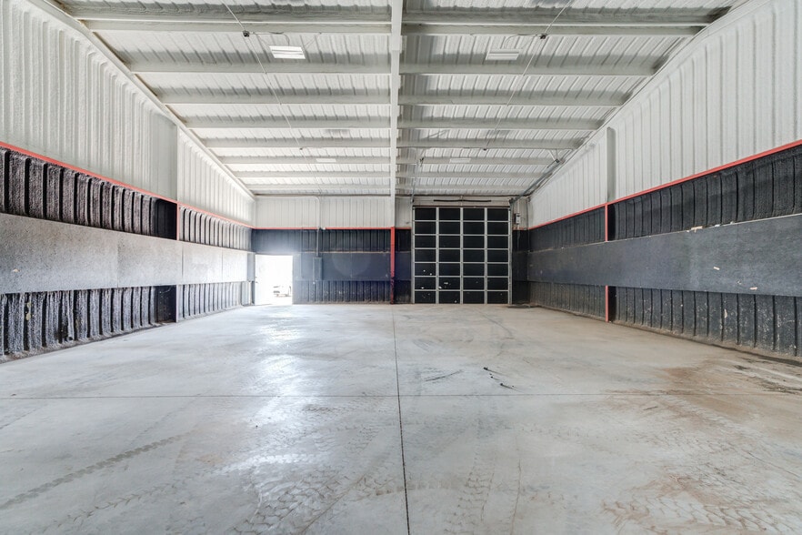 More Photos Of 4212 F M 2528, Lubbock Flex For Sale