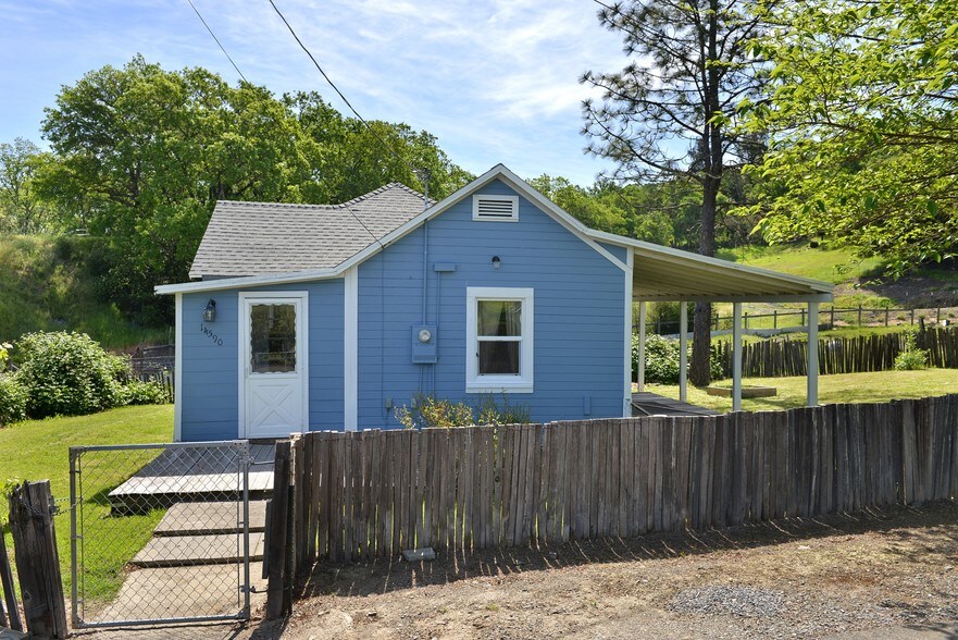 More Photos Of 14600 S Highway 101, Hopland Winery Vineyard For Sale