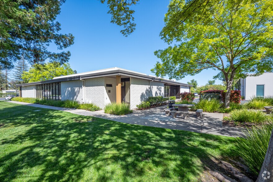 More Photos Of 1804 Tribute Rd, Sacramento Unknown For Lease