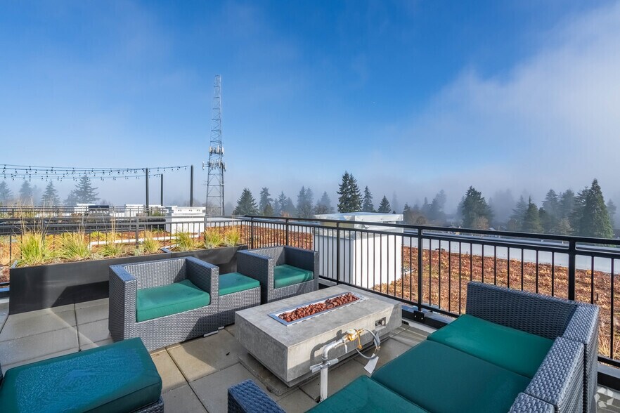 More Photos Of 8829 Roosevelt Way NE, Seattle Apartments For Lease