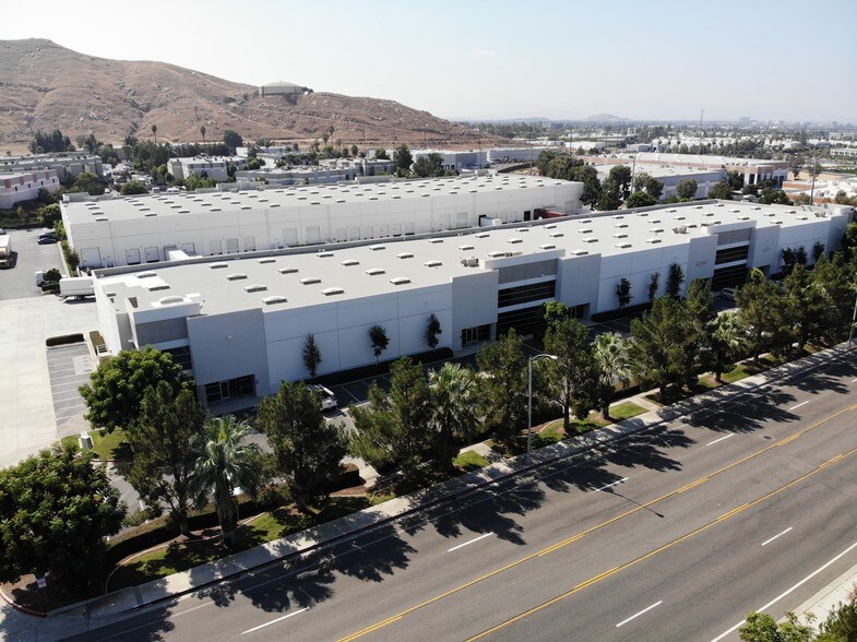 More Photos Of 880 Columbia Ave, Riverside Warehouse For Lease