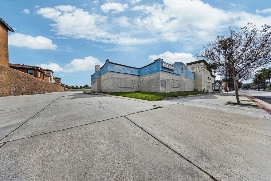 More Photos Of 2204 S Garey Ave, Pomona Fast Food For Sale
