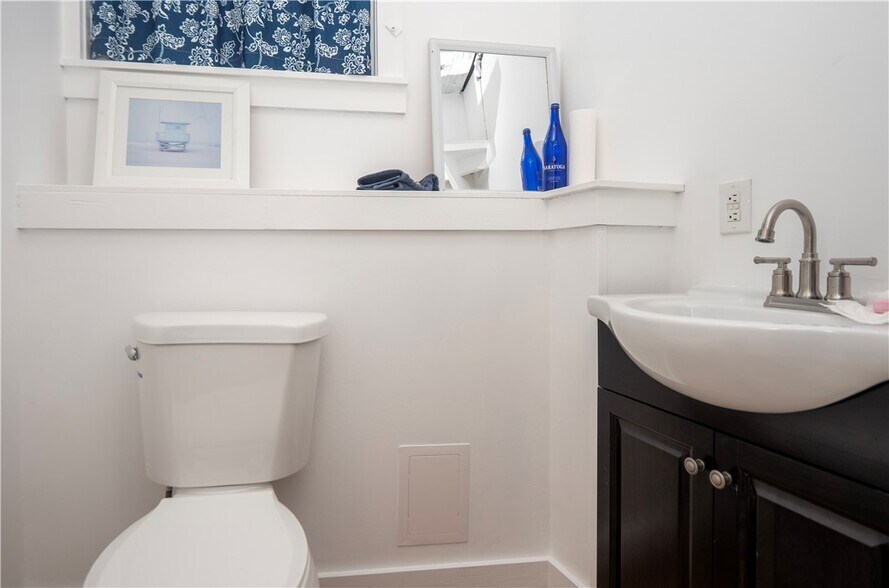 More Photos Of 130-132 Spring St, Newport Apartments For Sale