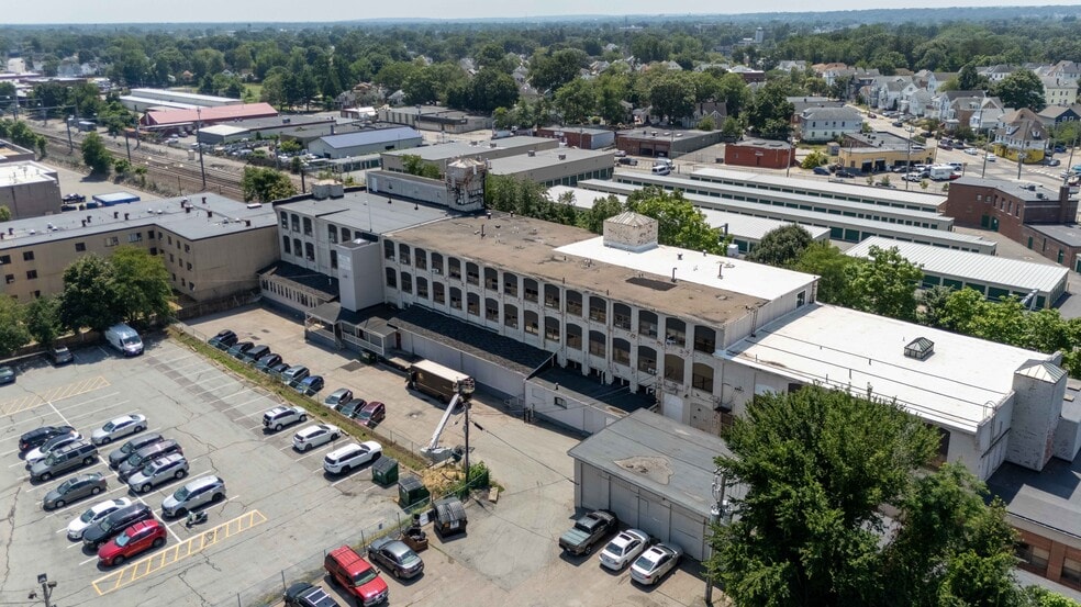 More Photos Of 669 Elmwood Ave, Providence Apartments For Sale