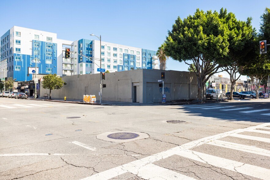 More Photos Of 1250 S Broadway, Los Angeles Warehouse For Sale