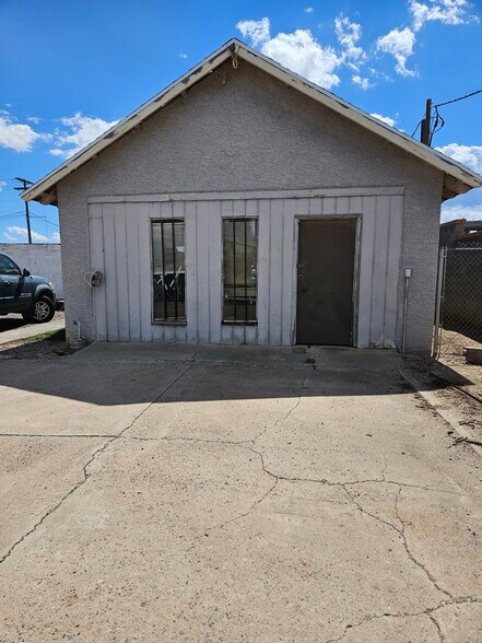 More Photos Of 1431 W Thatcher Blvd, Safford General Retail For Sale
