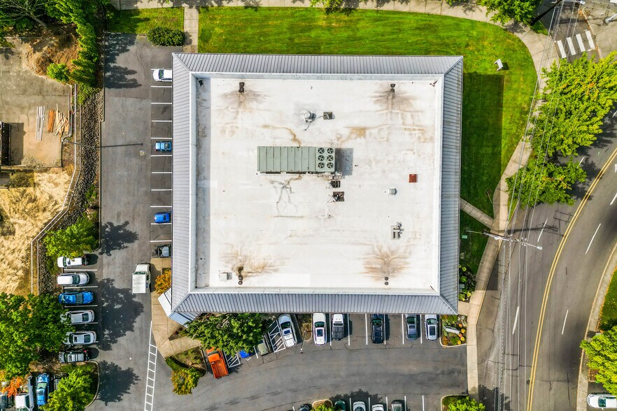 More Photos Of 6902 SE Lake Rd, Milwaukie Medical For Lease