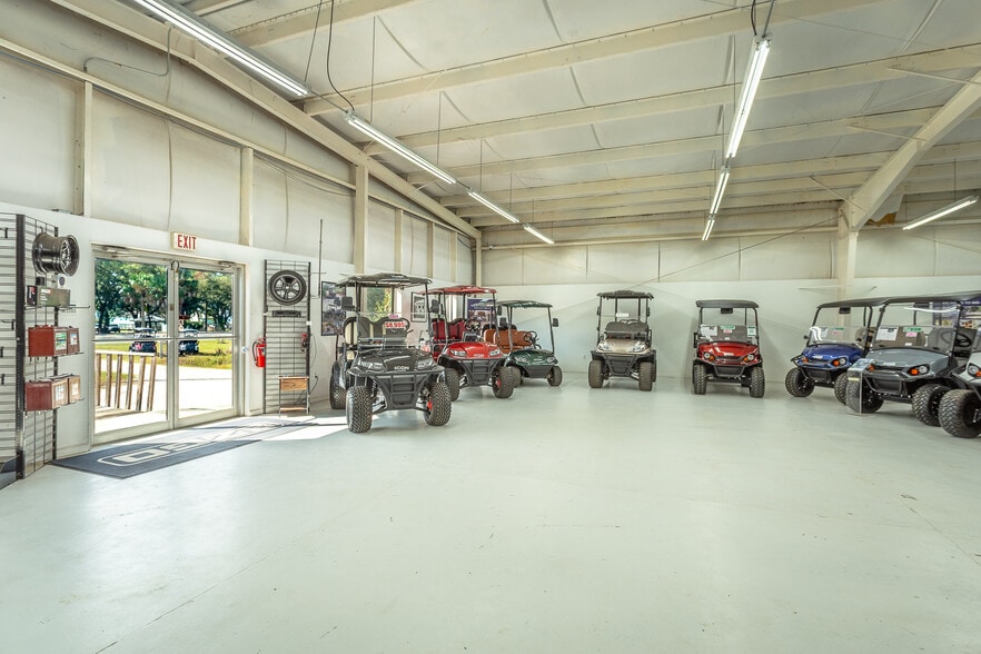 More Photos Of 631 W Us-98, Apalachicola General Retail For Sale