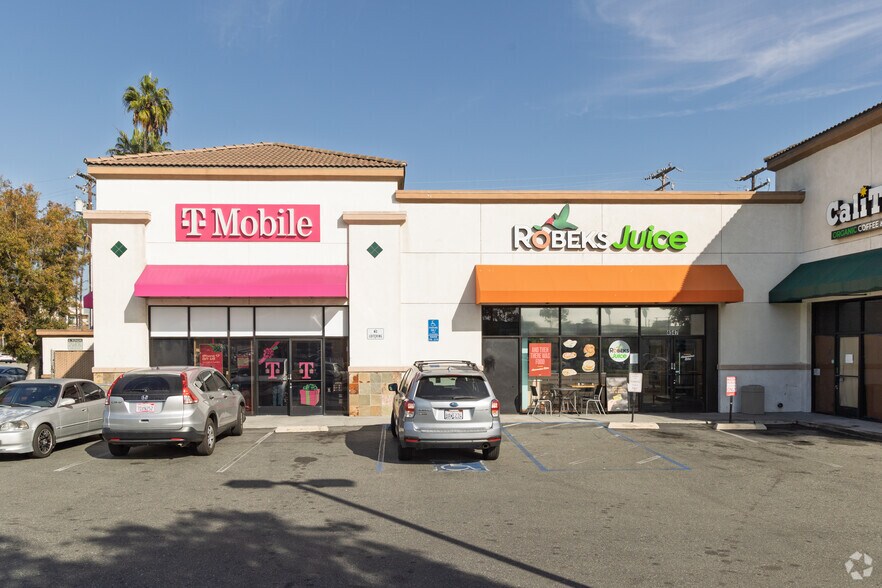 More Photos Of 4545-4549 E Pacific Coast Hwy, Long Beach Freestanding For Lease