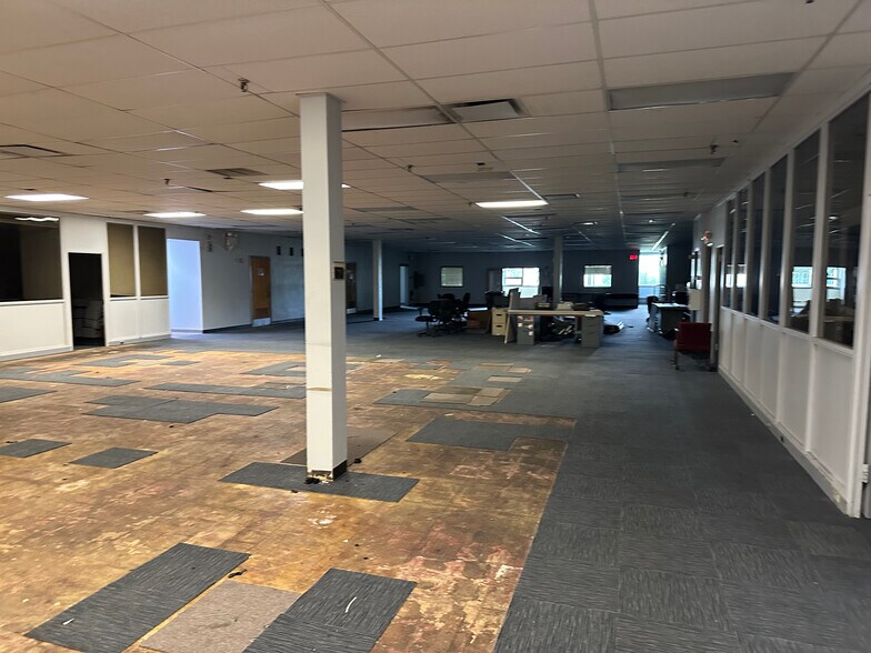 More Photos Of 301 Cuthbert Blvd, Cherry Hill Warehouse For Sale