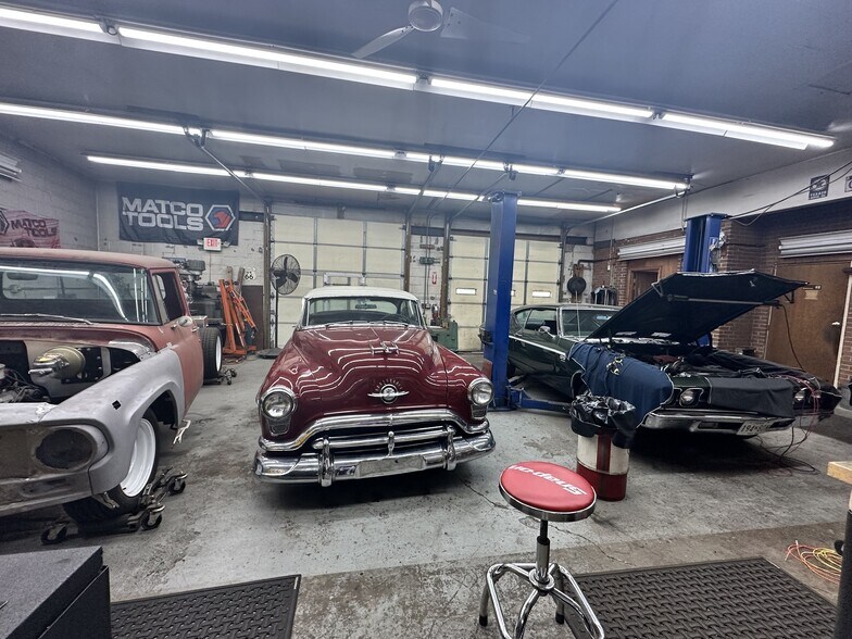 More Photos Of 6027 Ritchie Hwy, Brooklyn Freestanding For Sale