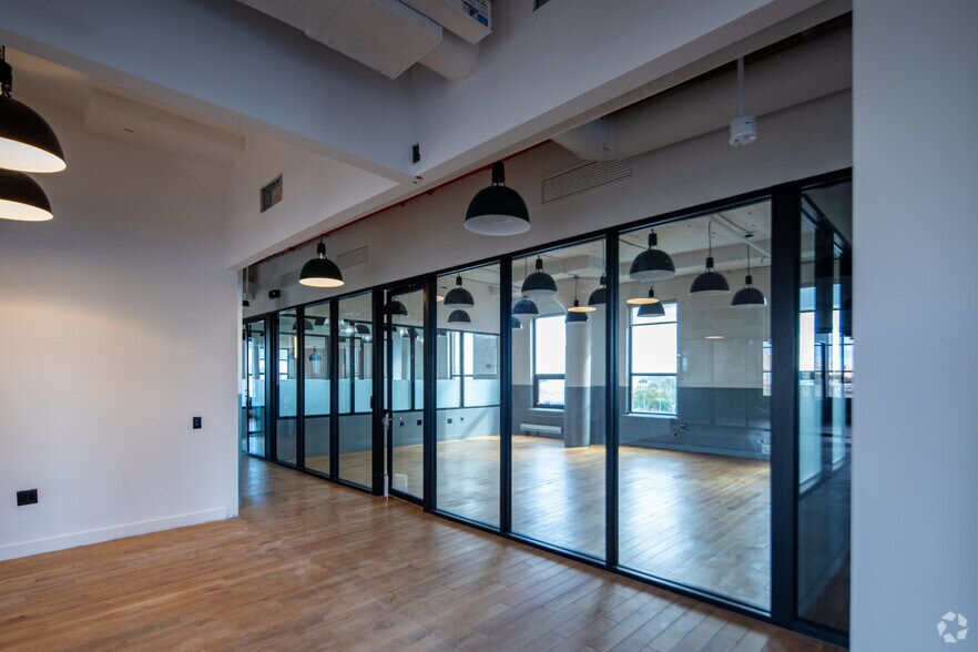 More Photos Of 35-37 36th St, Long Island City Office For Lease