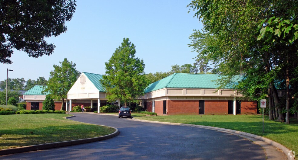 More Photos Of 11835 Fishing Point Dr, Newport News Office Residential For Lease