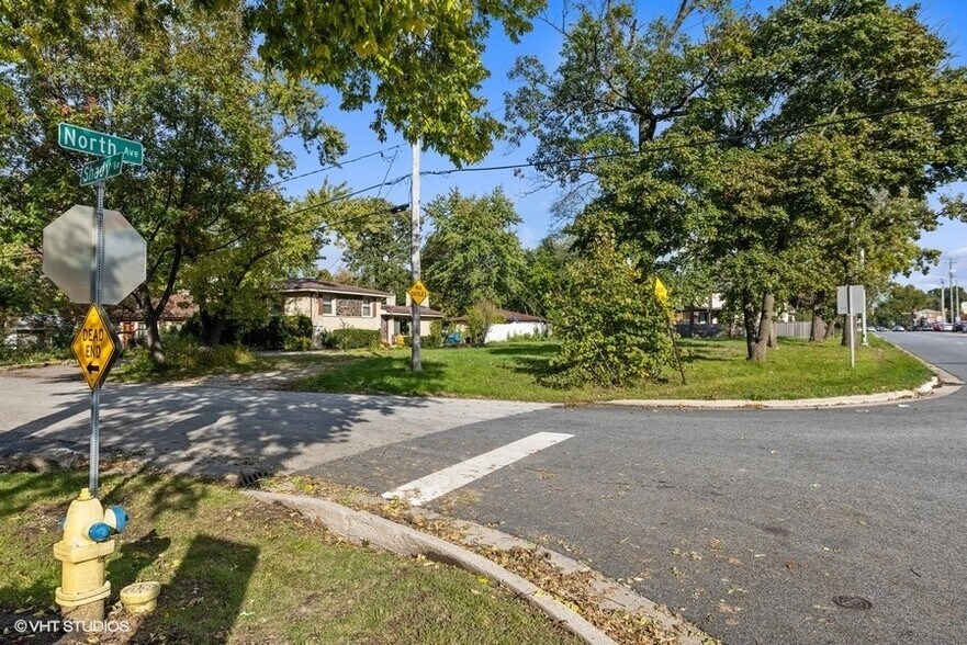 More Photos Of 295 N Shady Ln, Elmhurst Land For Lease