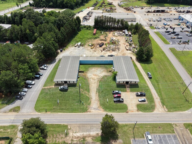 More Photos Of 355 South Ave, Spartanburg Light Manufacturing For Lease