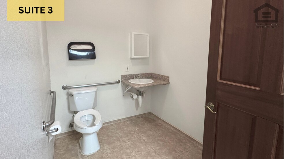 More Photos Of 201 E Cottonwood Ln, Casa Grande Office For Lease
