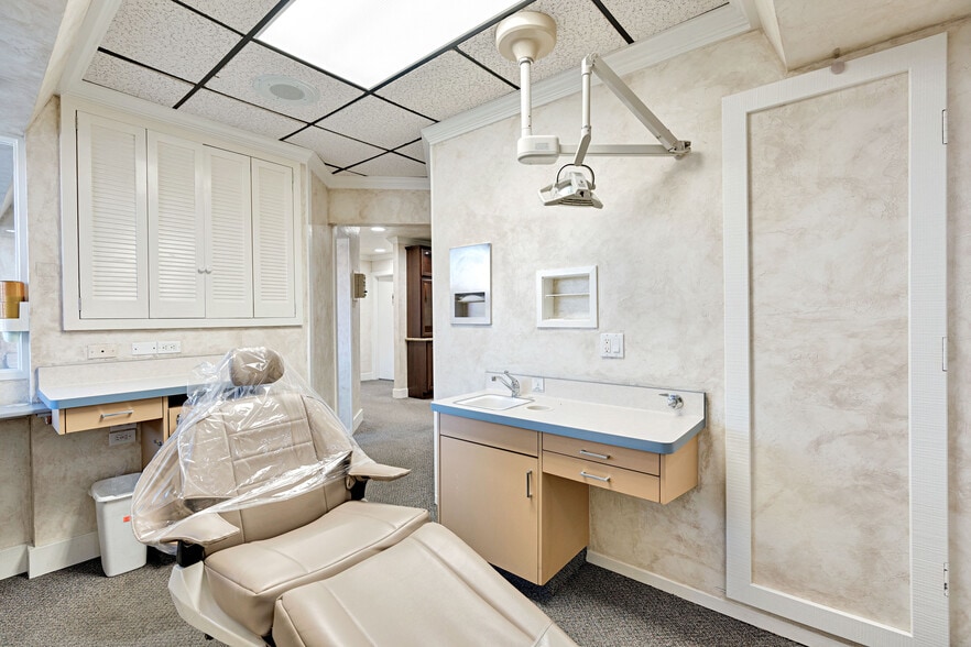 More Photos Of 5777 N Fresno St, Fresno Medical For Sale