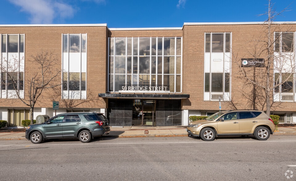 More Photos Of 50 Bridge St, Manchester Office For Lease