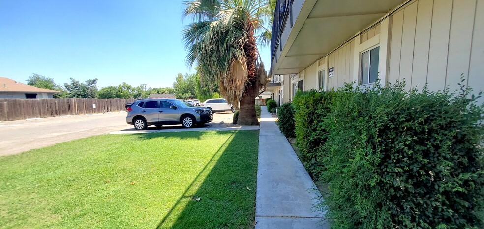 More Photos Of 330 Roberts Ln, Bakersfield Apartments For Sale