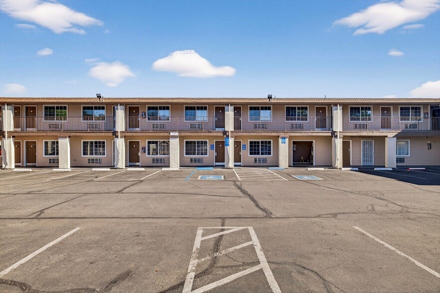 More Photos Of 725 Broadway St, Chico Hotel For Sale