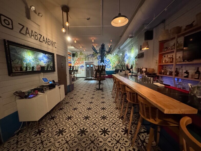 More Photos Of 208 Grand St, Brooklyn Storefront Retail Residential For Lease