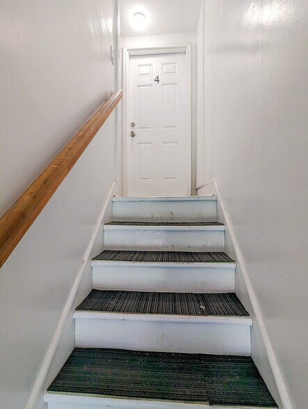 More Photos Of 105 Madison Ave, Endicott Apartments For Sale