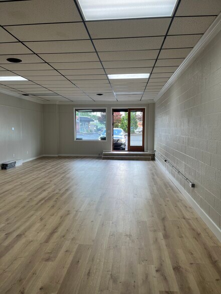 More Photos Of 2107 Whitesburg Dr SE, Huntsville Storefront For Lease