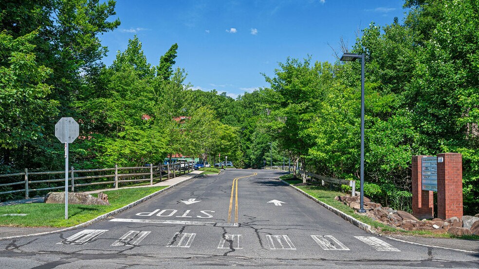 More Photos Of 800 Bunn Dr, Princeton Medical For Lease
