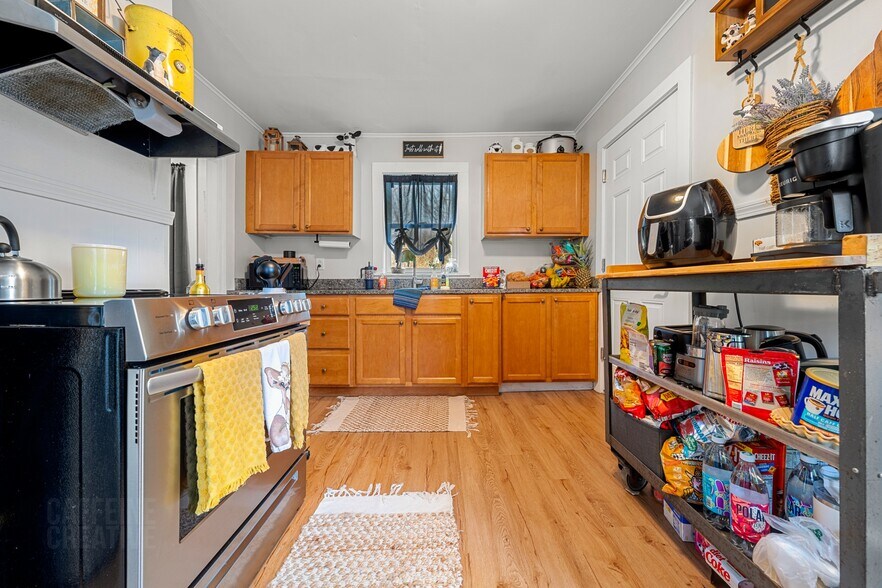 More Photos Of 15 South St, Freeport Apartments For Sale