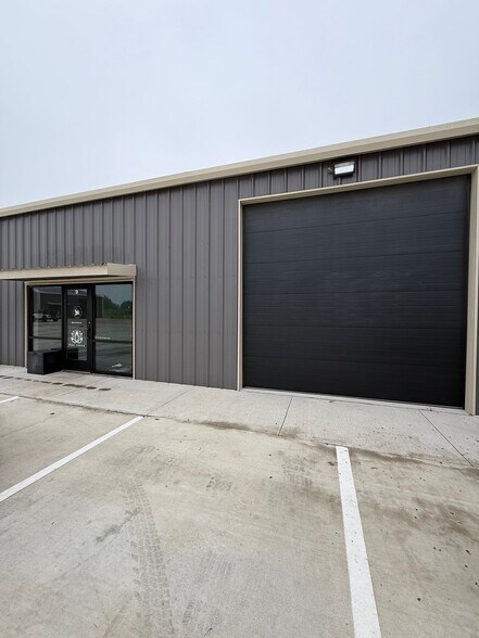 Primary Photo Of 2495 FM 1189, Brock Flex For Lease