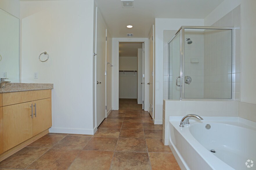 More Photos Of 353 E Bonneville Ave, Las Vegas Apartments For Lease