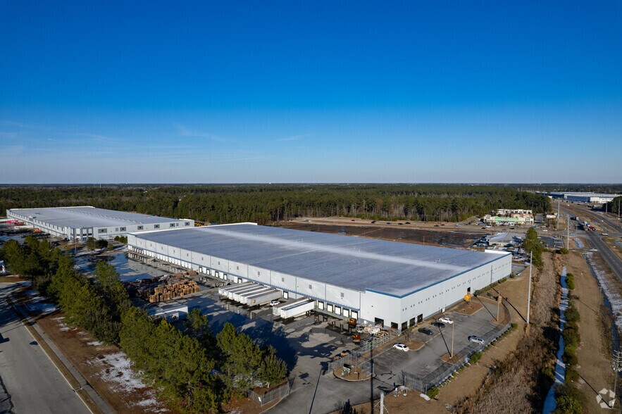 More Photos Of 102 Norwest Ct, Pooler Warehouse For Lease