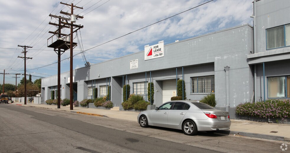 More Photos Of 1120-1208 W Isabel St, Burbank Warehouse For Lease