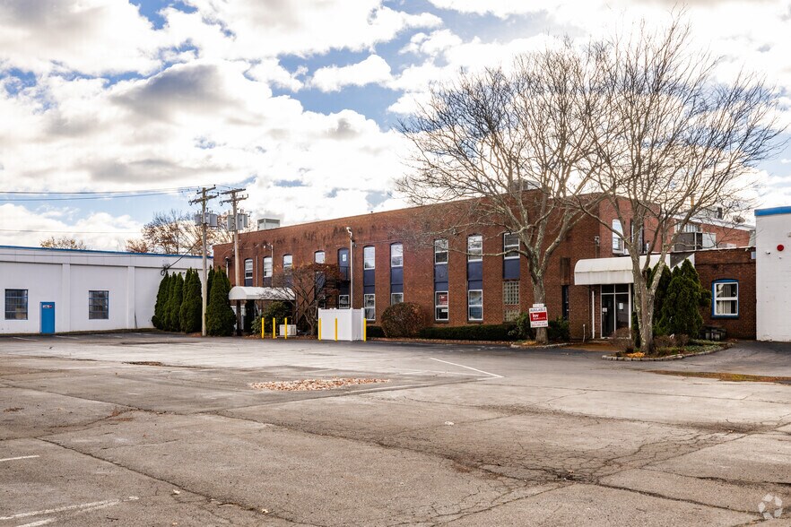 More Photos Of 41 Washington Ave, East Haven Industrial For Lease