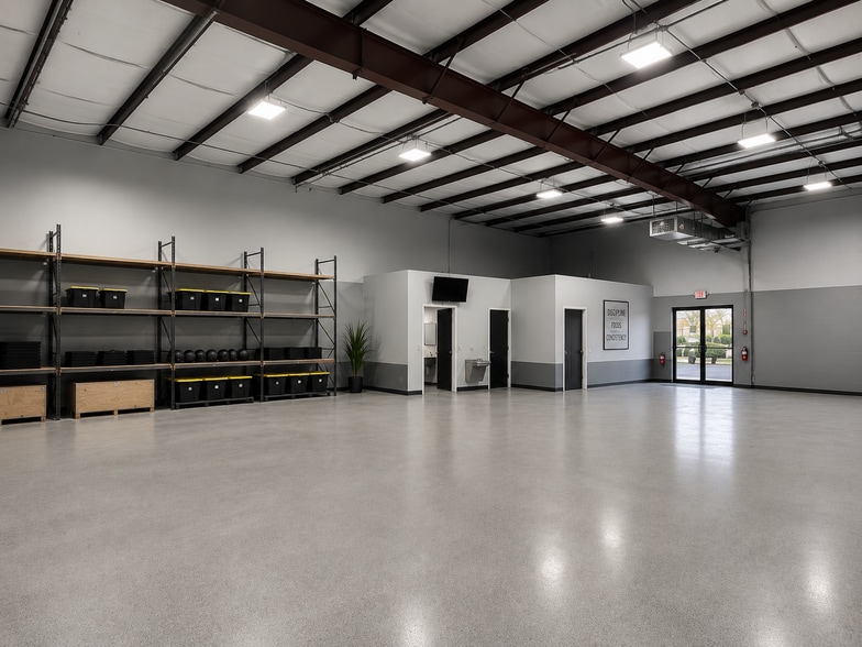 More Photos Of 4-8 Boland Ct, Greenville Flex For Lease
