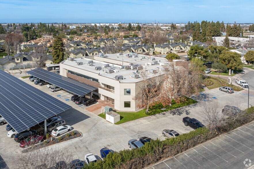 More Photos Of 5329 Office Centre Ct, Bakersfield Medical For Lease