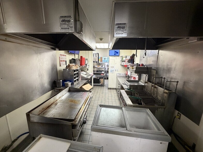 More Photos Of 418 S Ankeny Blvd, Ankeny Restaurant For Sale