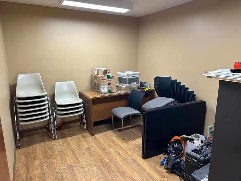 More Photos Of 50 E Woodhaven Dr, White Haven Office For Sale