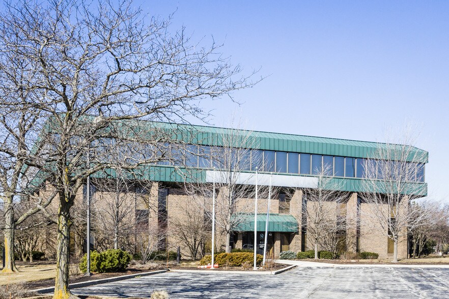 More Photos Of 43 Orland Square Dr, Orland Park Office For Sale