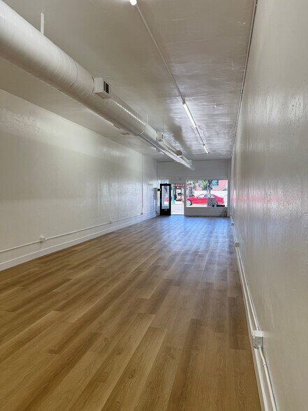 More Photos Of 1526 Park St, Alameda Storefront For Lease