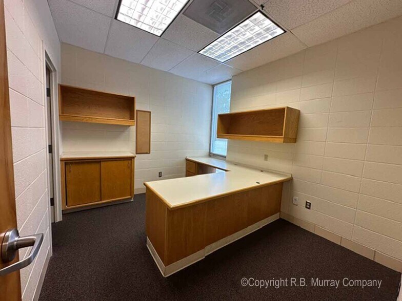 More Photos Of 1730 E Portland St, Springfield Medical For Sale