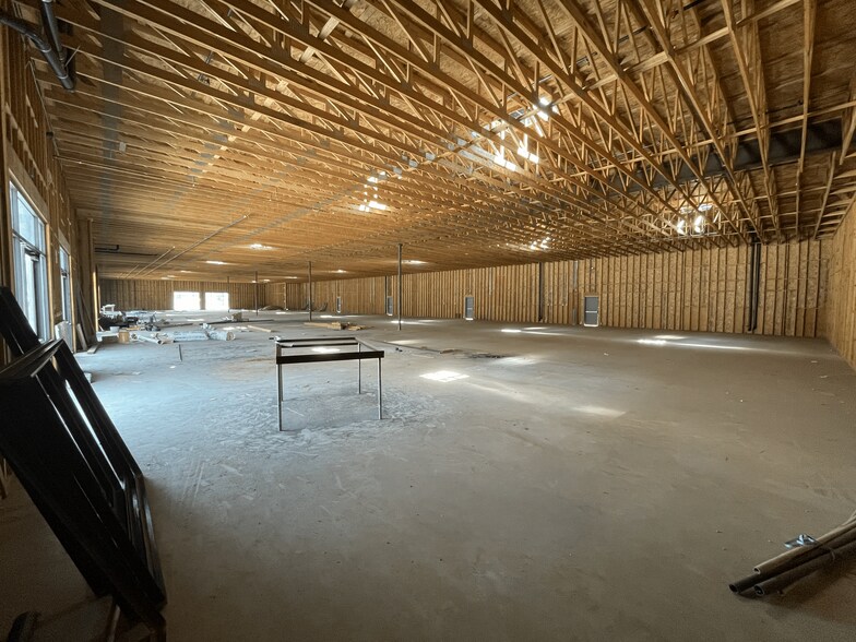 More Photos Of 8254 Mission Blvd, Jurupa Valley Unknown For Lease