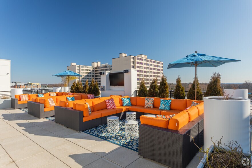 More Photos Of 8240 Fenton St, Silver Spring Apartments For Lease