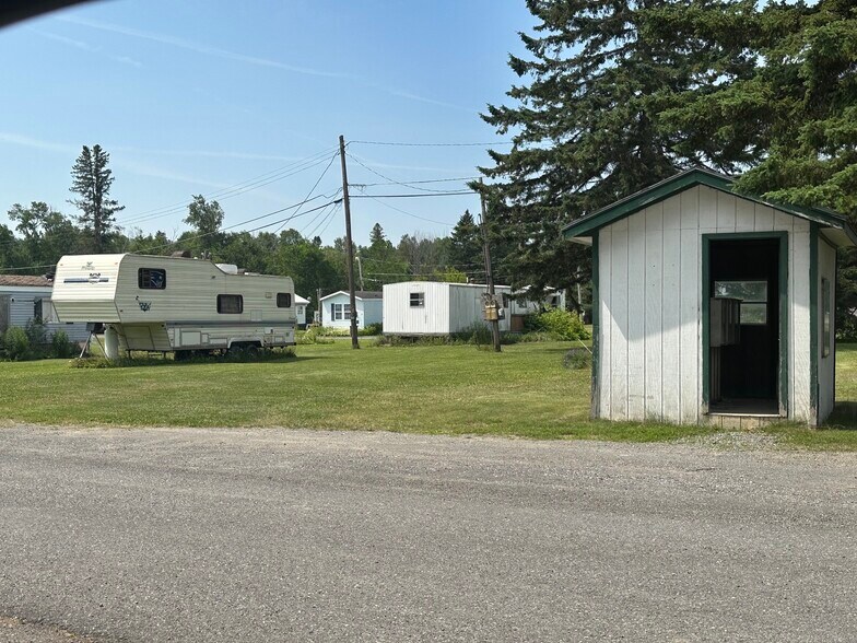 More Photos Of 302 Washburn St, Caribou Manufactured Housing Mobile Home Park For Sale