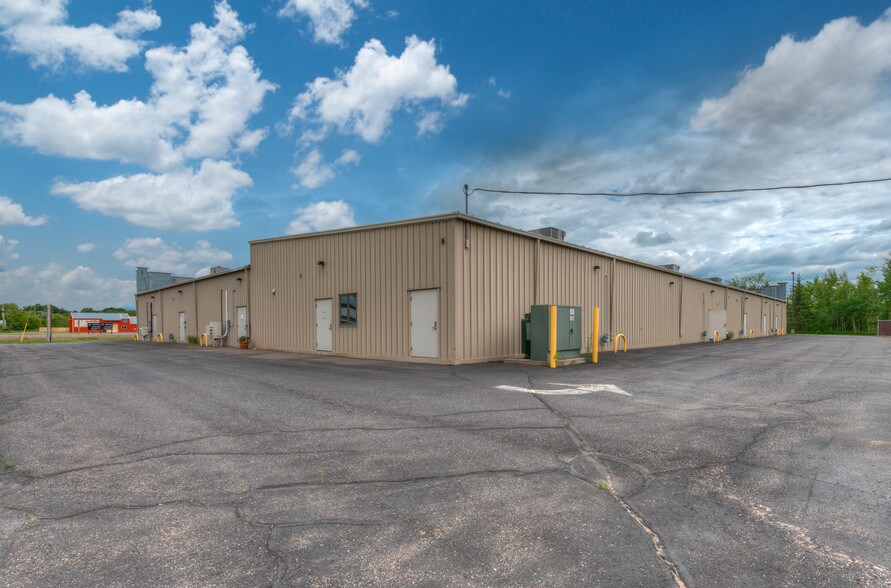 More Photos Of 2547 State Road 35, Luck Storefront Retail Office For Lease