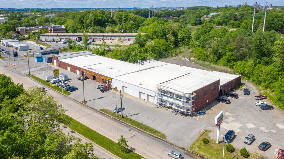 More Photos Of 800 W Patapsco Ave, Baltimore Industrial For Sale