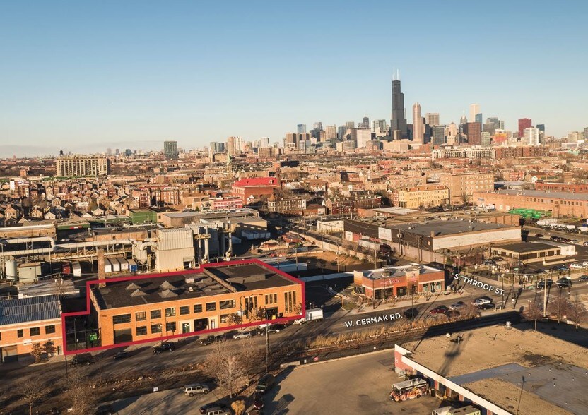 Primary Photo Of 1318-1336 W Cermak Rd, Chicago Warehouse For Lease