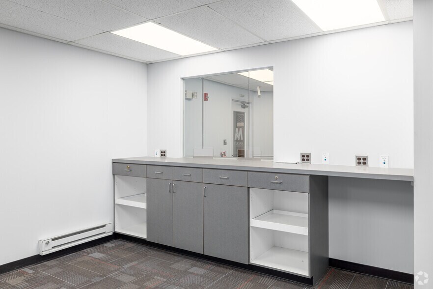 More Photos Of 5 Eves Dr, Marlton Office For Sale