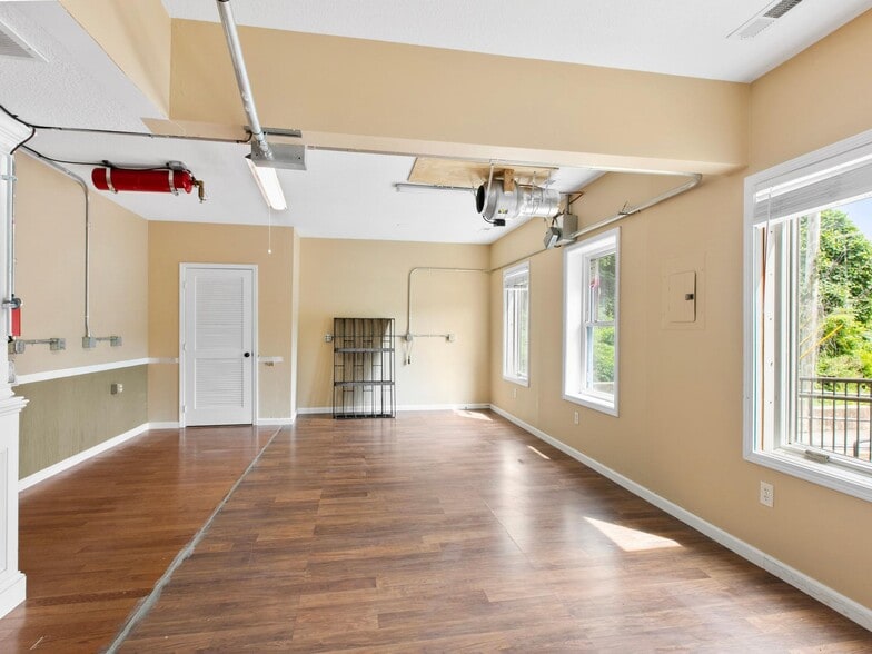 More Photos Of 2690 Hendersonville Rd, Fletcher Medical For Lease