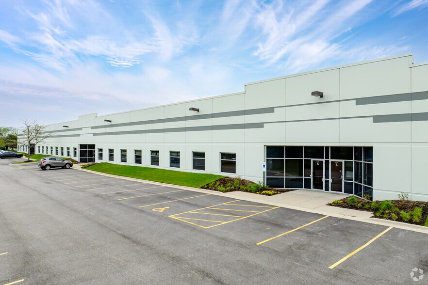 Primary Photo Of 1390 Gateway Dr, Elgin Manufacturing For Lease